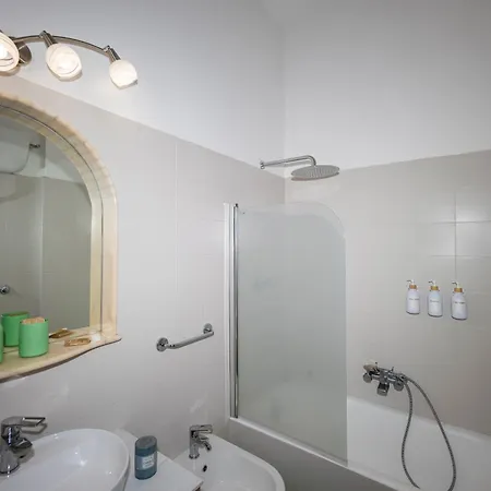 De Vivo Realty - The Colombo Holiday home Positano