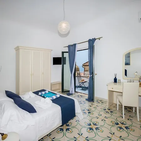 De Vivo Realty - The Colombo Holiday home *