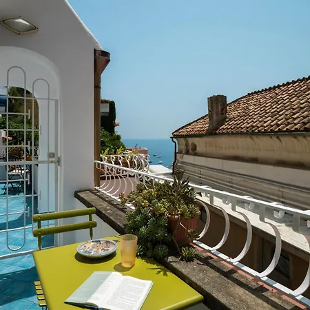 De Vivo Realty - The Colombo Holiday home Positano